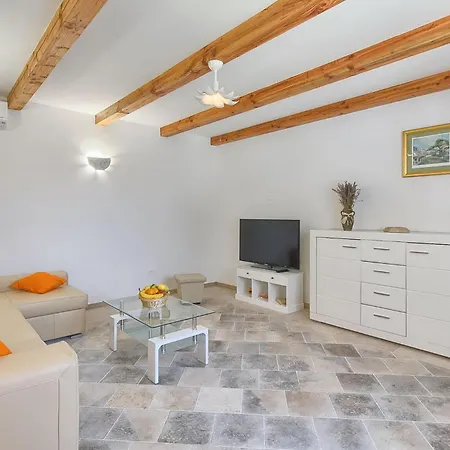 Holiday home Ladonja *