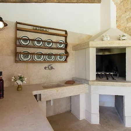 Ladonja Holiday home *