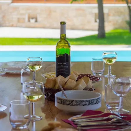 Ladonja Holiday home