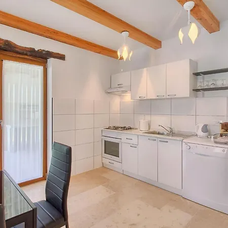 Ladonja Holiday home *